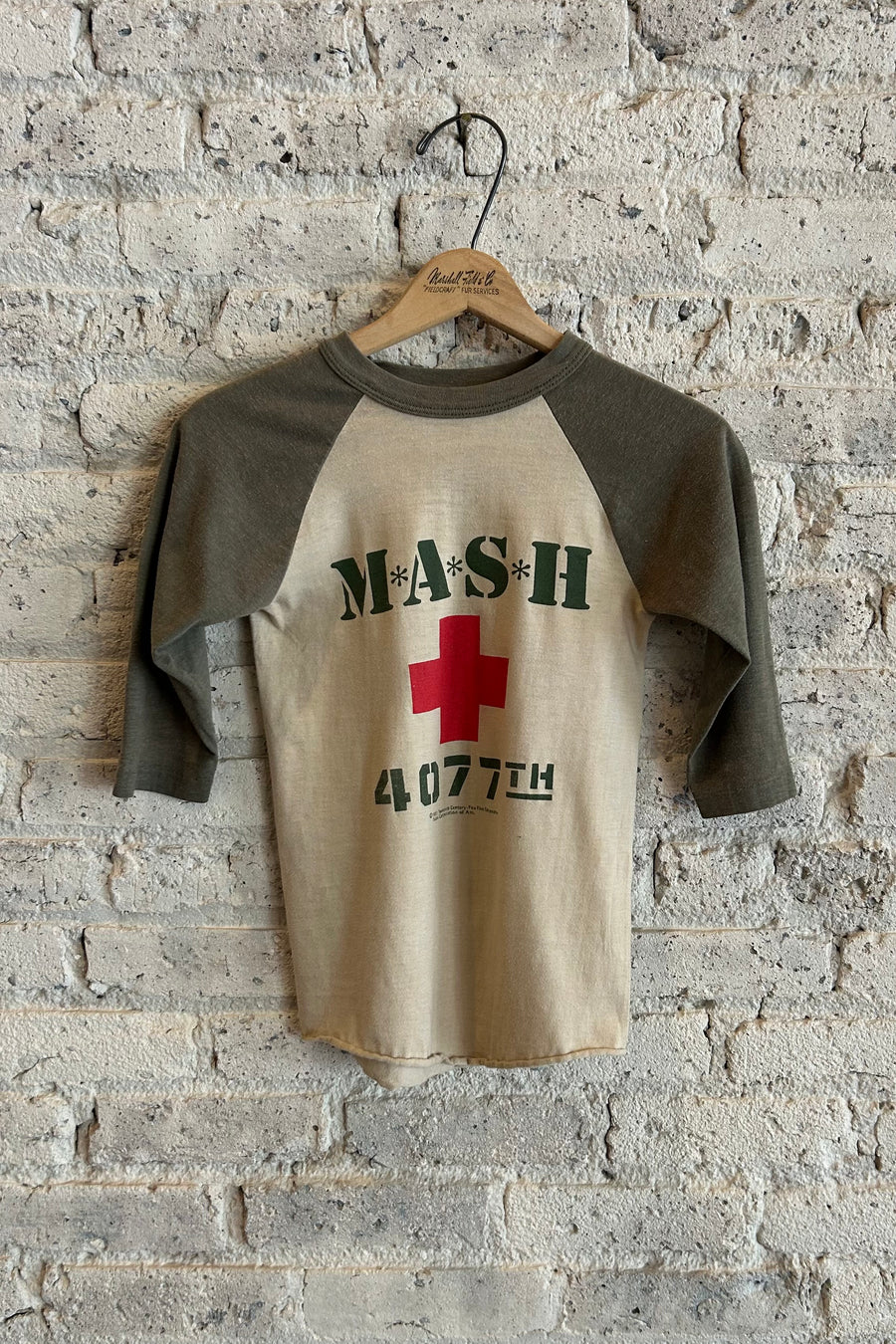 Wesley Supply Co 1980's M*A*S*H 3/4 Raglan Sleeve T-Shirt in Tan/Olive - Notre
