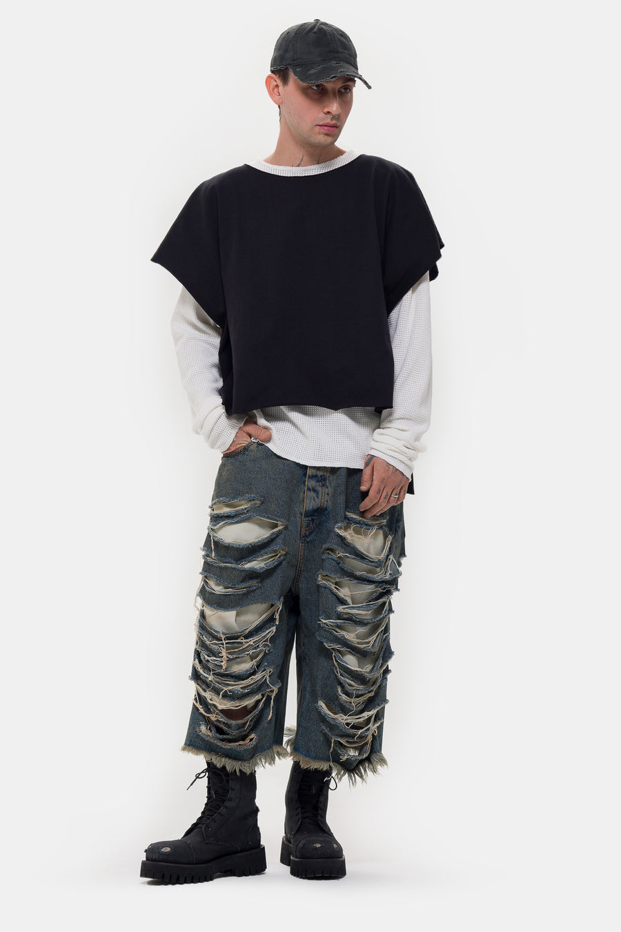 424 Double Layer Distressed T-Shirt in Black Washed - Notre