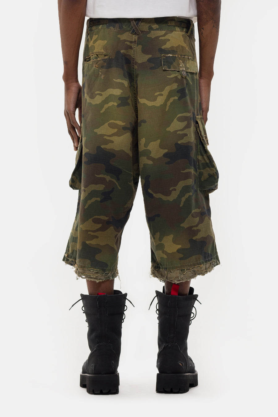 424 Washed Bermuda Shorts in Camo - Notre
