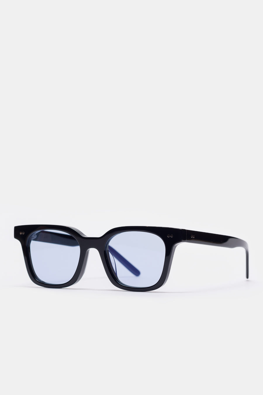 Akila Hi-Fi Sunglasses in Black/Sky Blue - Notre