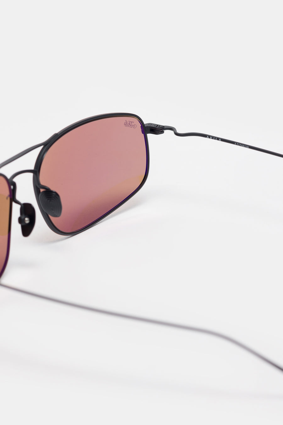 Akila Mal Sunglasses in Black/Brown - Notre