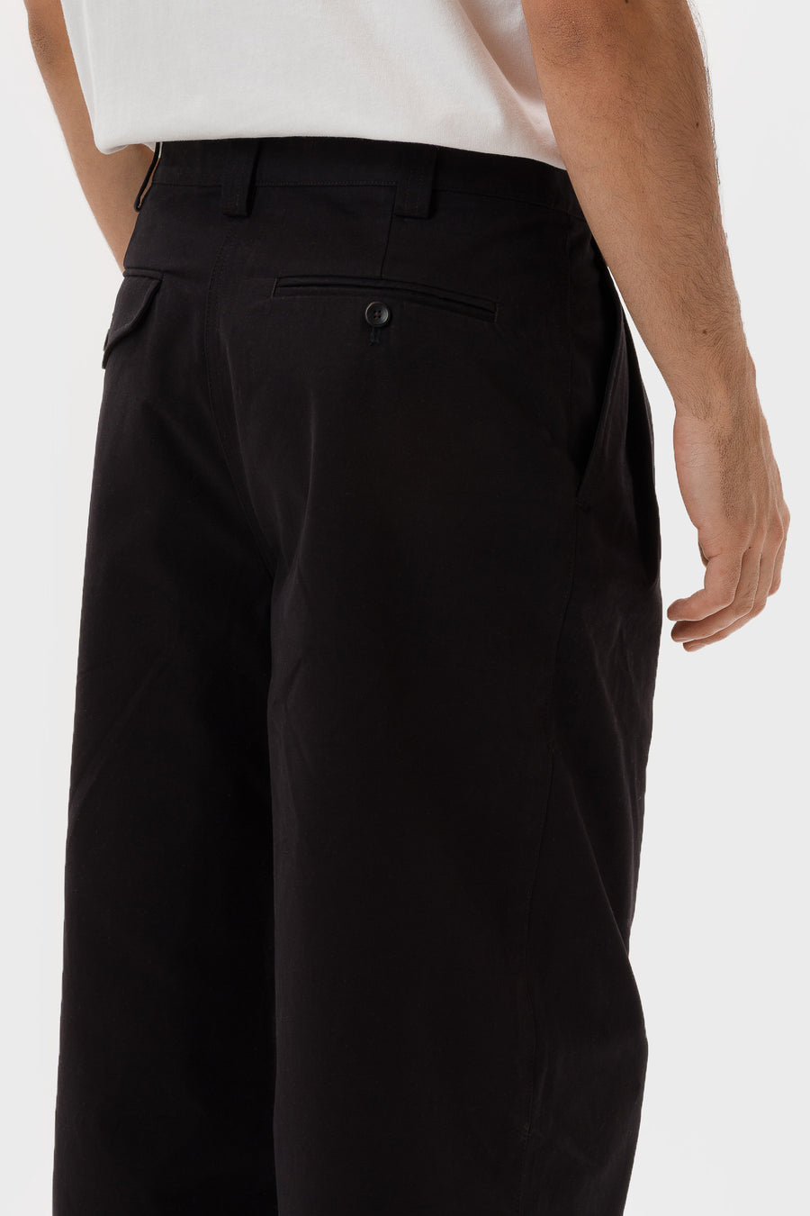 Aaron Levine Canvas Double Pleated Pant in Black - Notre