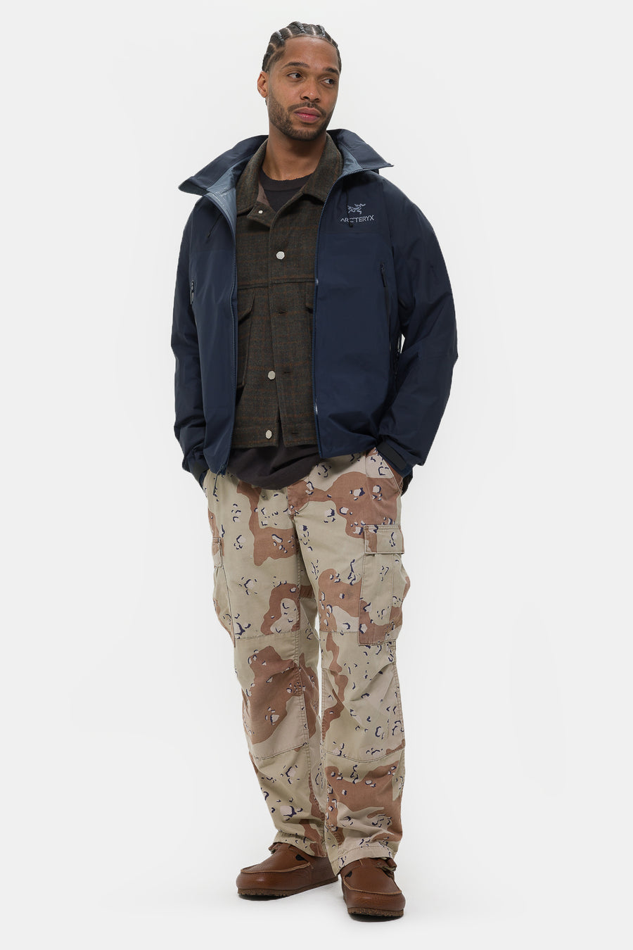 Arc'teryx Beta AR Jacket in Black Sapphire - Notre