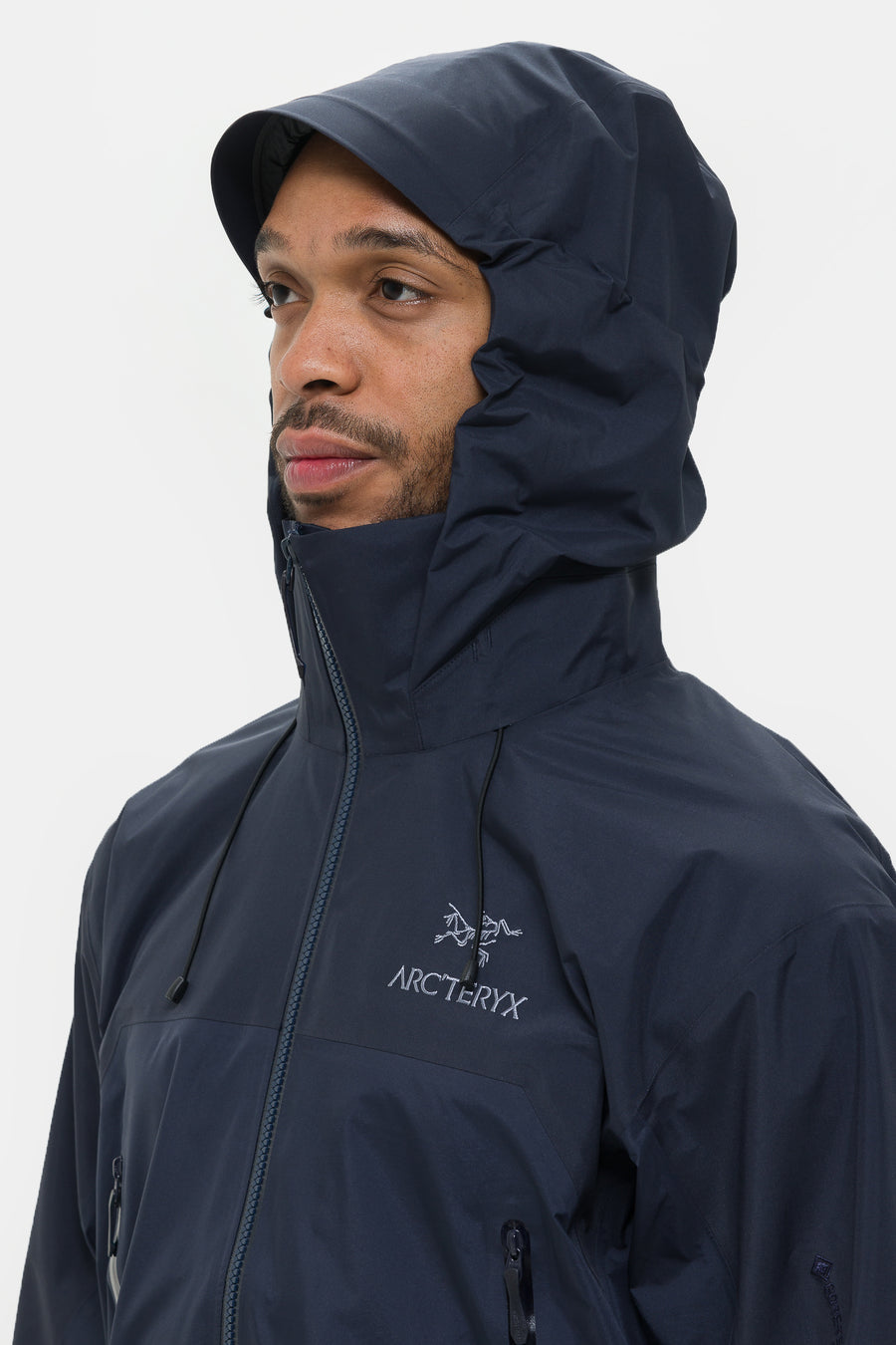 Arc'teryx Beta AR Jacket in Black Sapphire - Notre