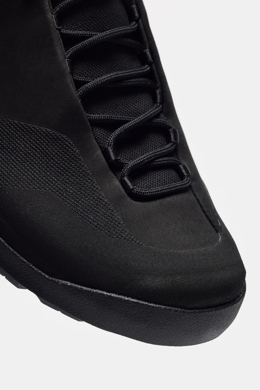 Arc'teryx Konseal Sneaker in Black/Black - Notre
