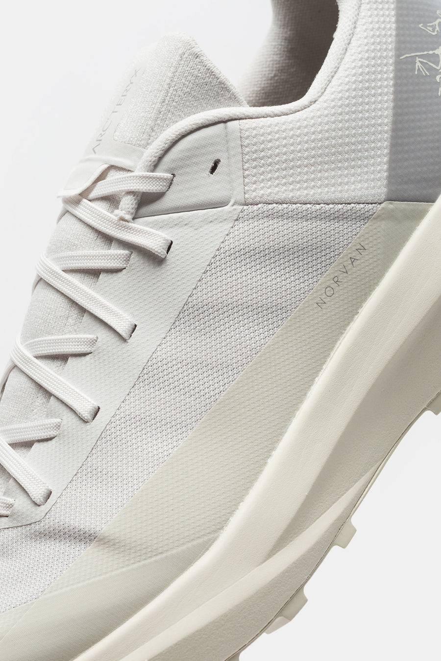 Arc'teryx Norvan LD 4 Sneaker in Atmos/Solitude - Notre