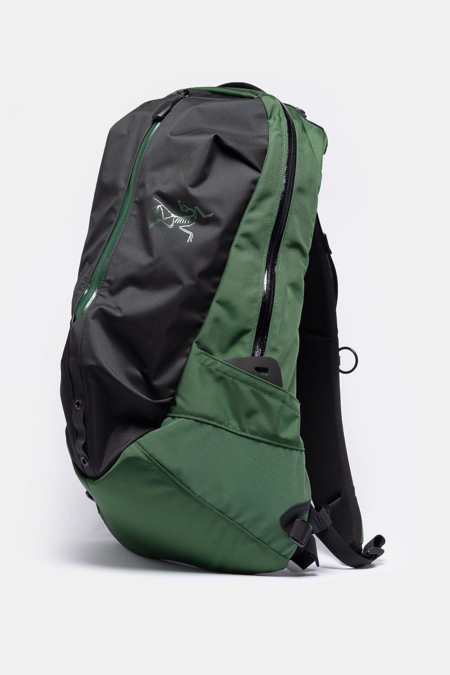 Arc'teryx Arro 22 Backpack in Eden - Notre