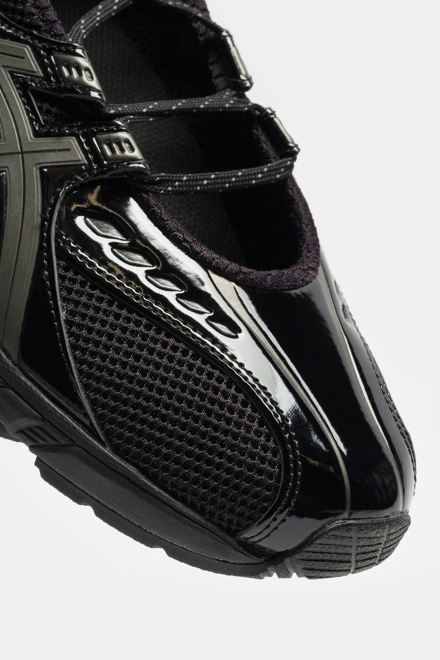 ASICS Gel-DS Trainer SP Sneaker in Black/Gunmetal - Notre
