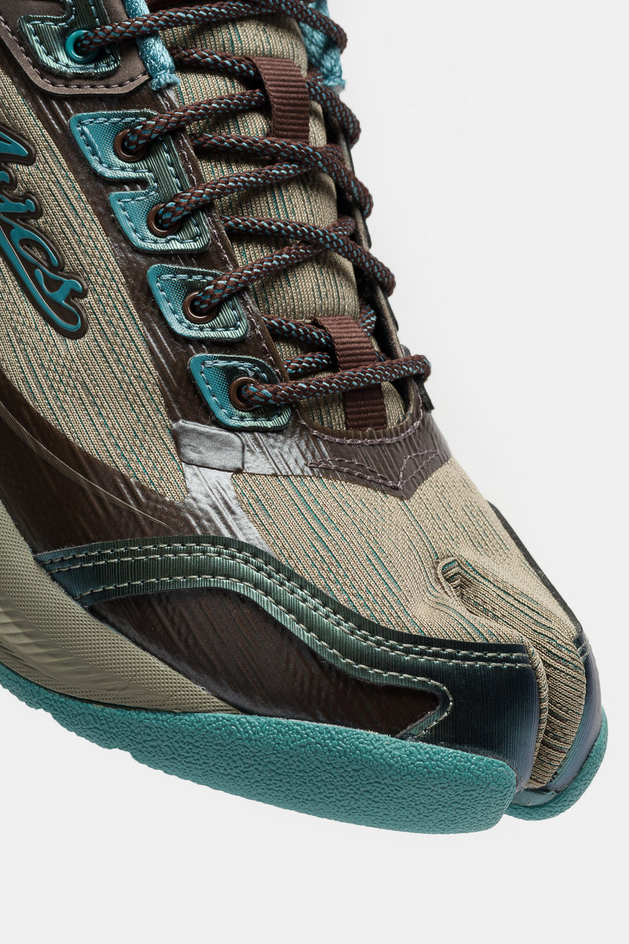 ASICS Kiko Kostadinov Ilargi FF II Sneaker in Driftwood/Dioptase - Notre