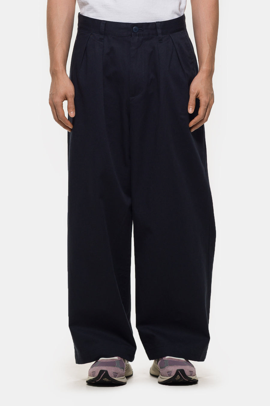 Beams New Wide Chino Pant in Navy - Notre