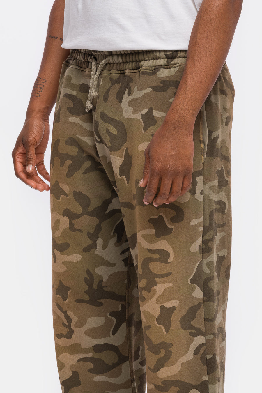 Bare Knuckles Basics Sweatpant in Star Camo - Notre