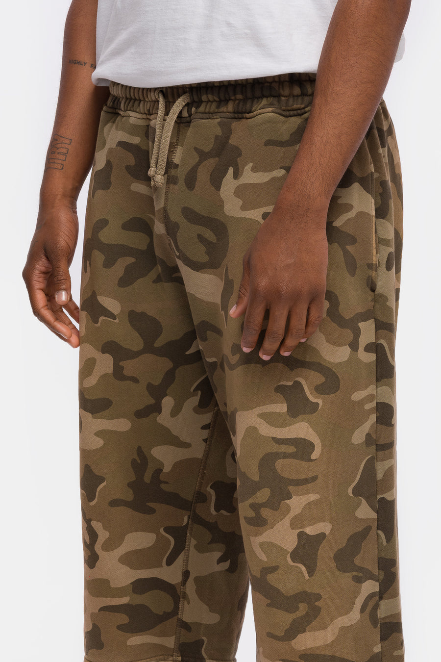 Bare Knuckles Basics Sweatshort in Star Camo - Notre