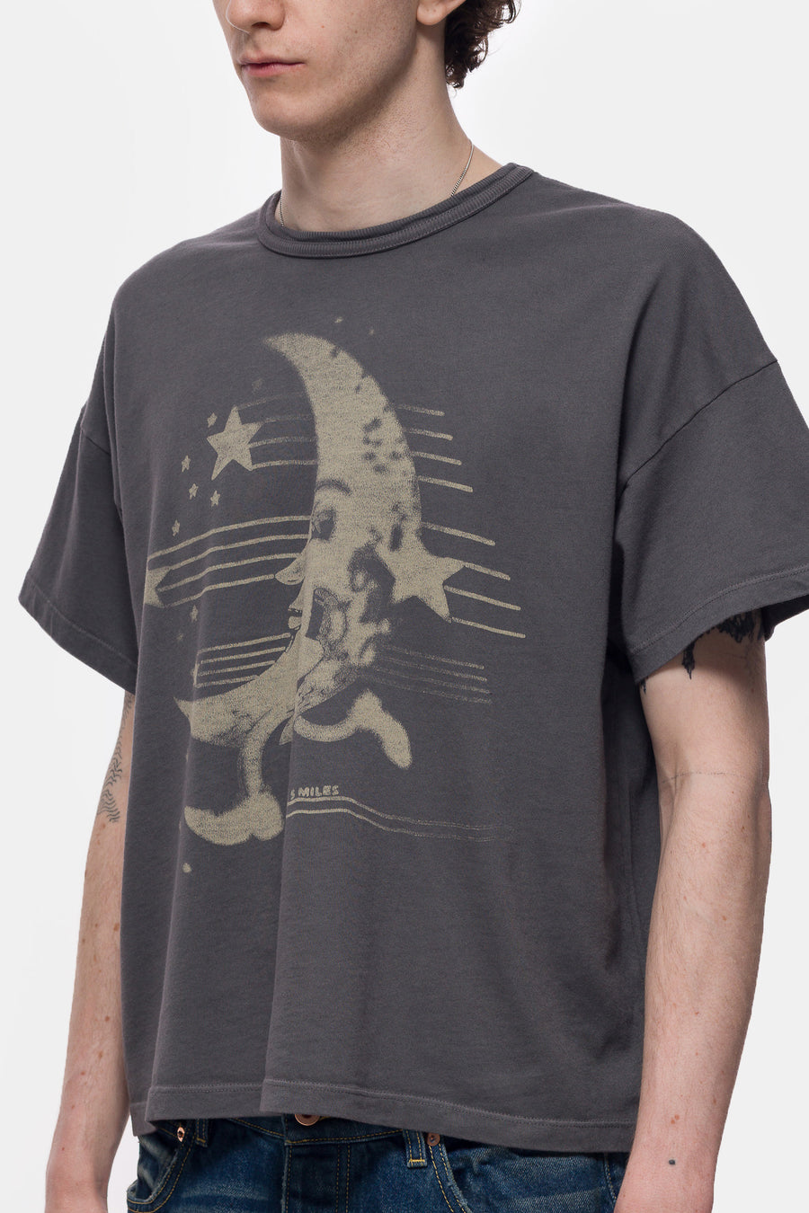 Bare Knuckles Running Moon Basics T-Shirt in Dust Black - Notre