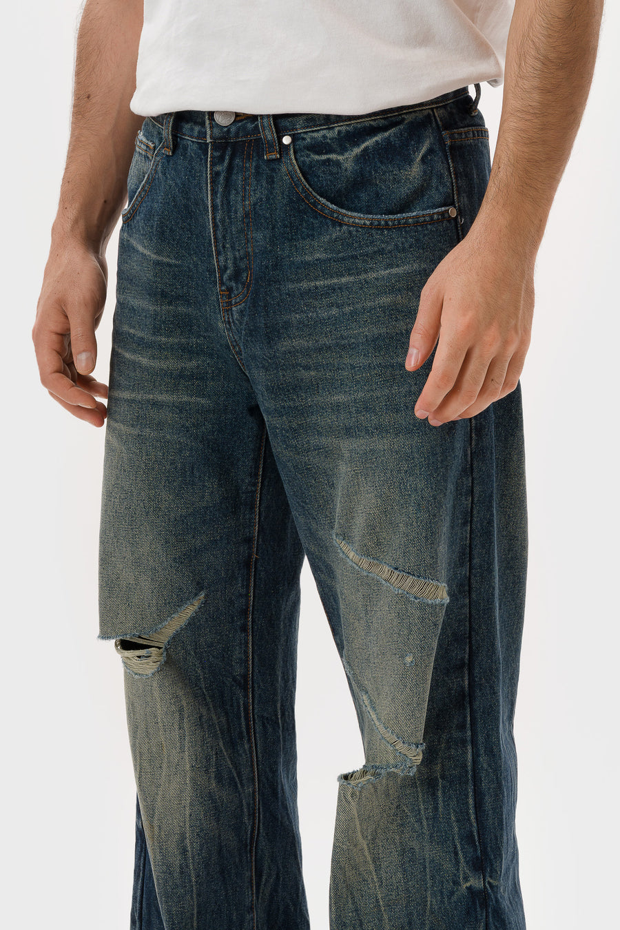 Basketcase Gallery LAX Straight Leg Jean in Dakota Wash - Notre
