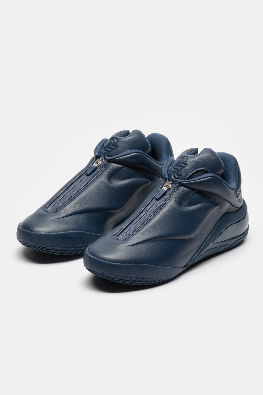Converse Shai 001 Premium OX Sneaker in Navy/Into the Void/Navy - Notre