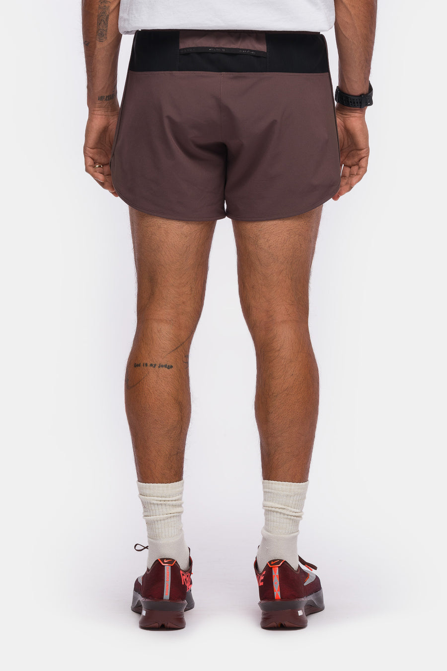 District Vision 5" Training Short in Dark Taupe - Notre
