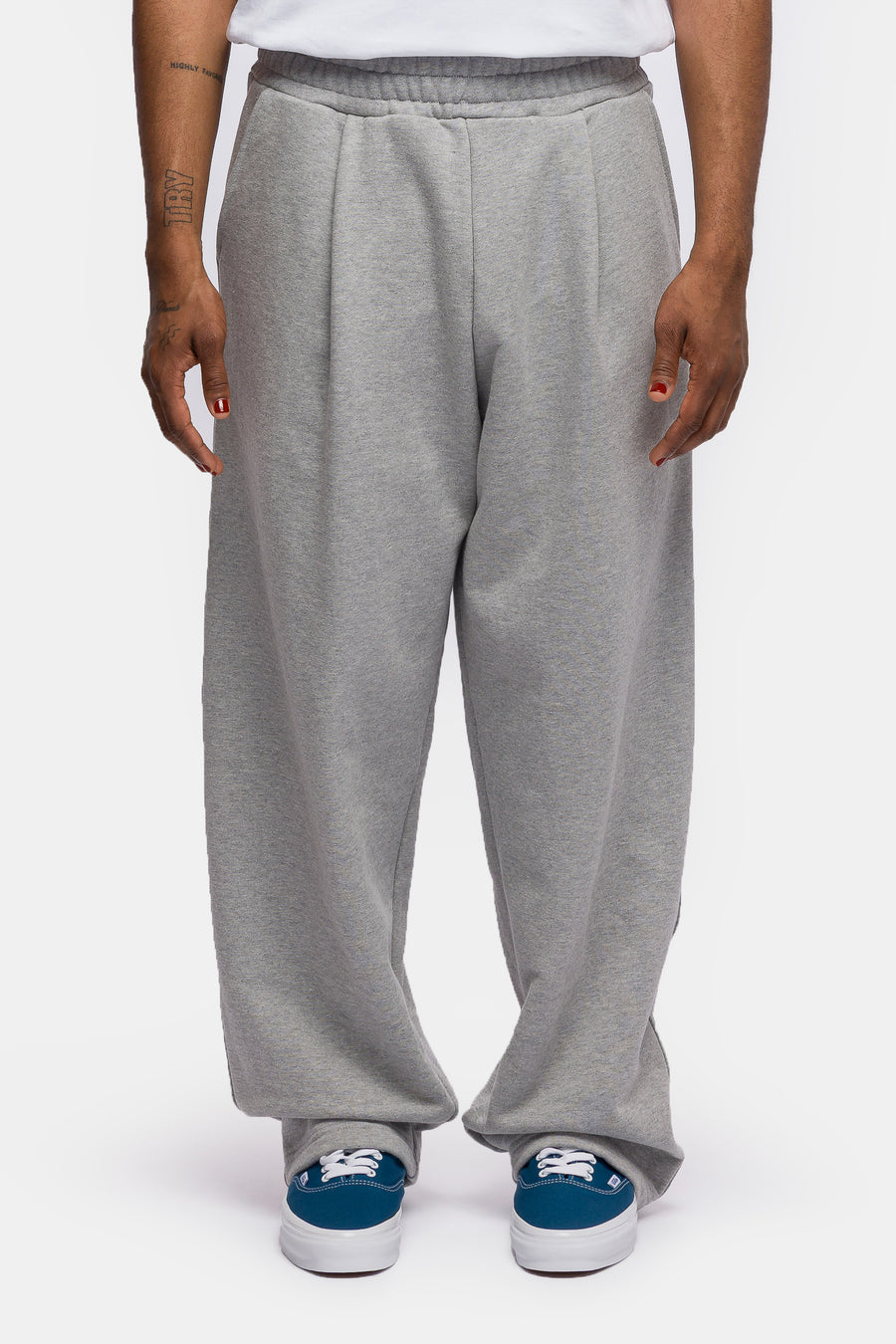 Estudio Niksen Pleated Wide Jogger in Grey - Notre