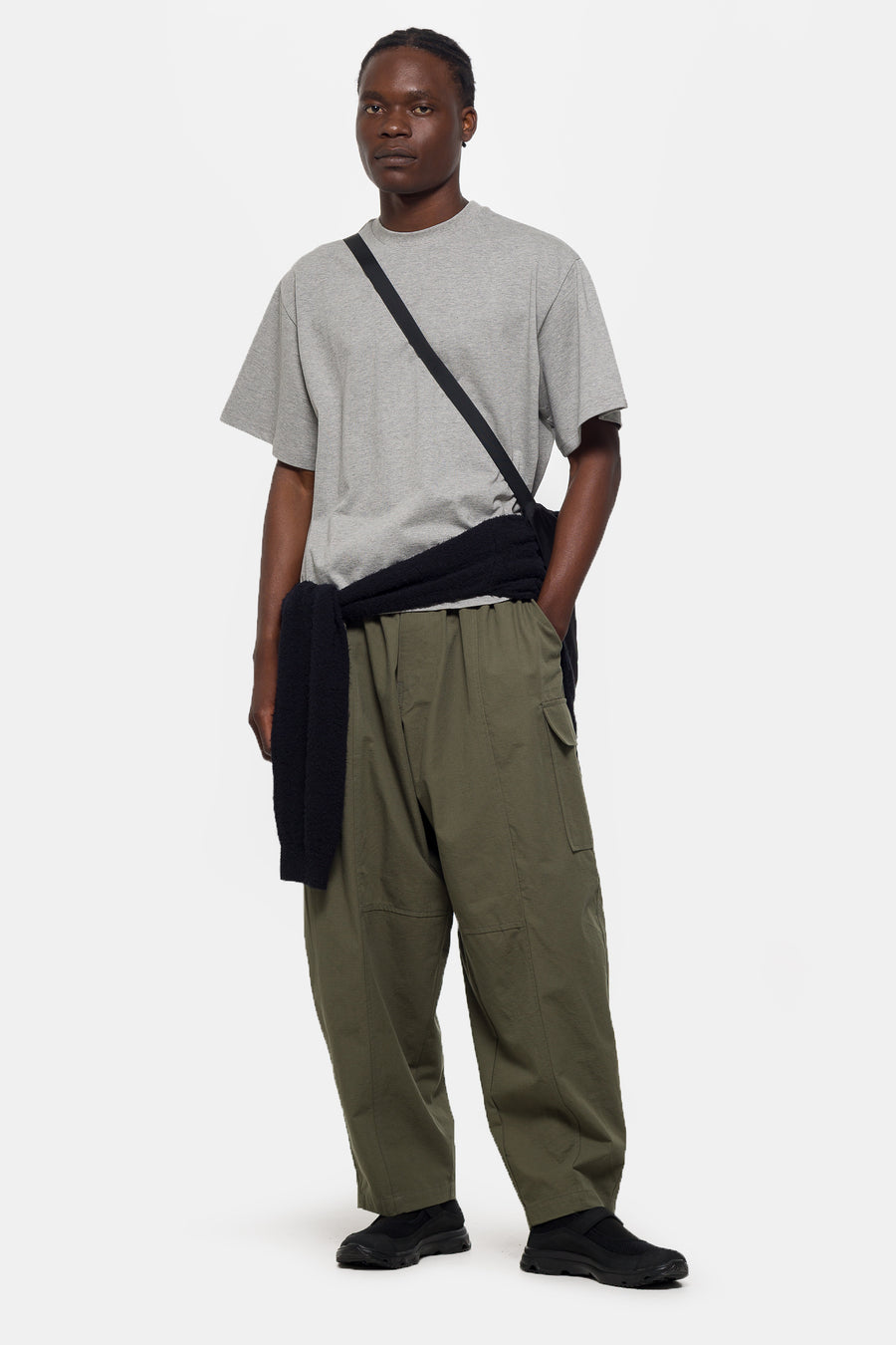 Estudio Niksen Signature Cropped T-Shirt in Grey - Notre