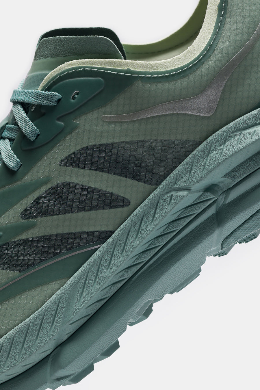 HOKA Mafate Speed 4 Lite Sneaker in Rosemary/Pale Melon - Notre