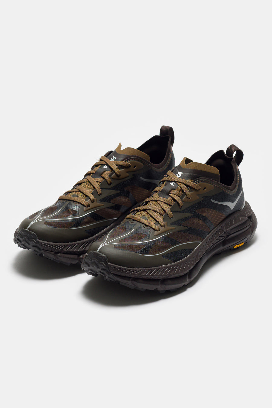 HOKA Mafate Speed 4 Lite Sneaker in Tree Bark/Cast Iron - Notre