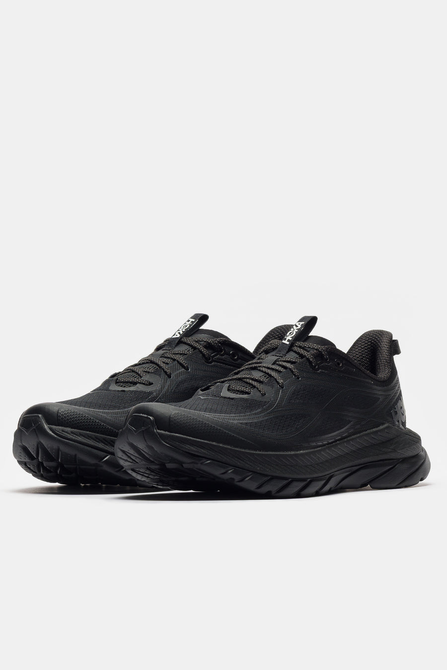 HOKA Mach Remastered Sneaker in Obsidian/Obsidian - Notre