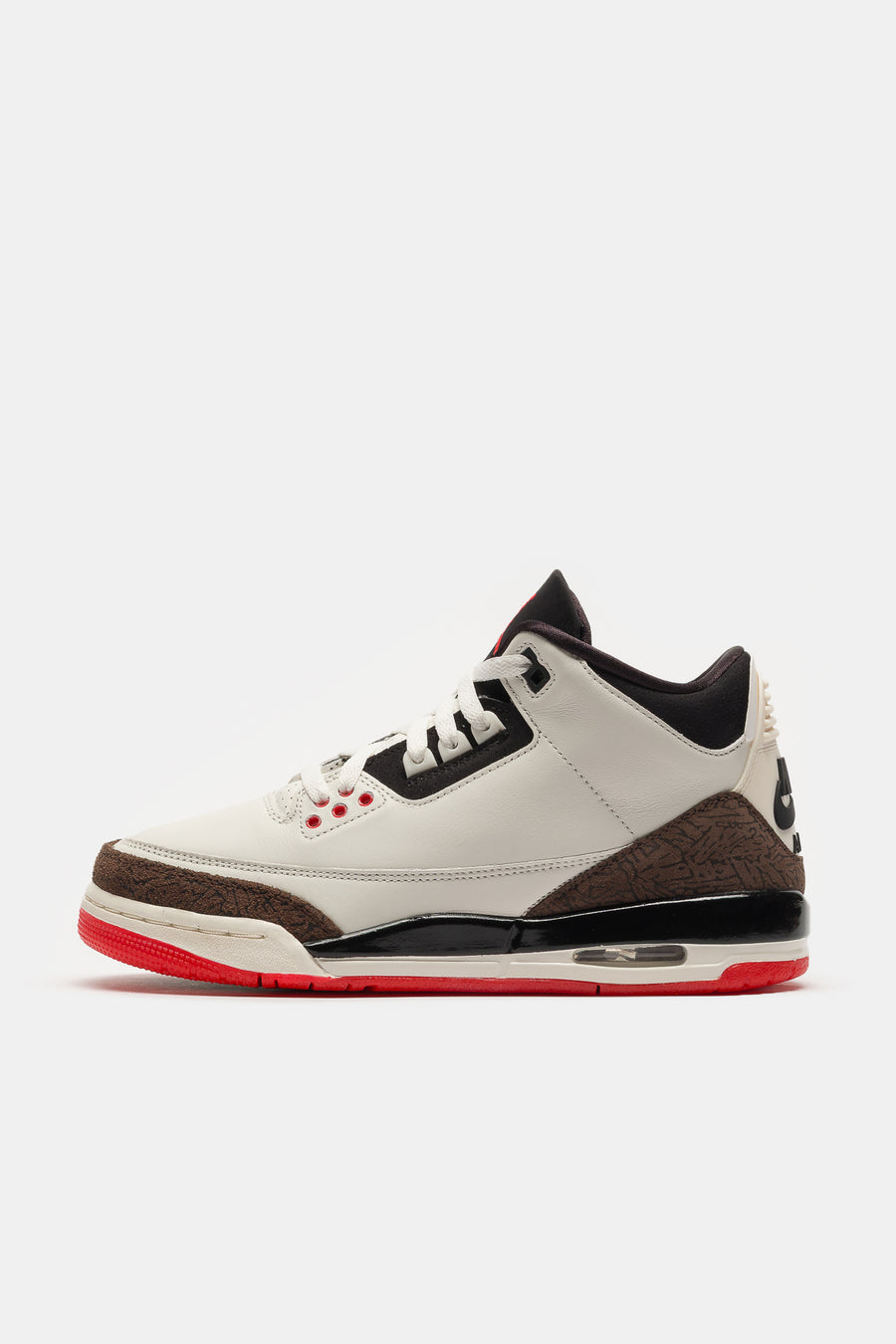 Jordan Air Jordan 3 Sneaker in Sail/Black/University Red/Pale Ivory - Notre