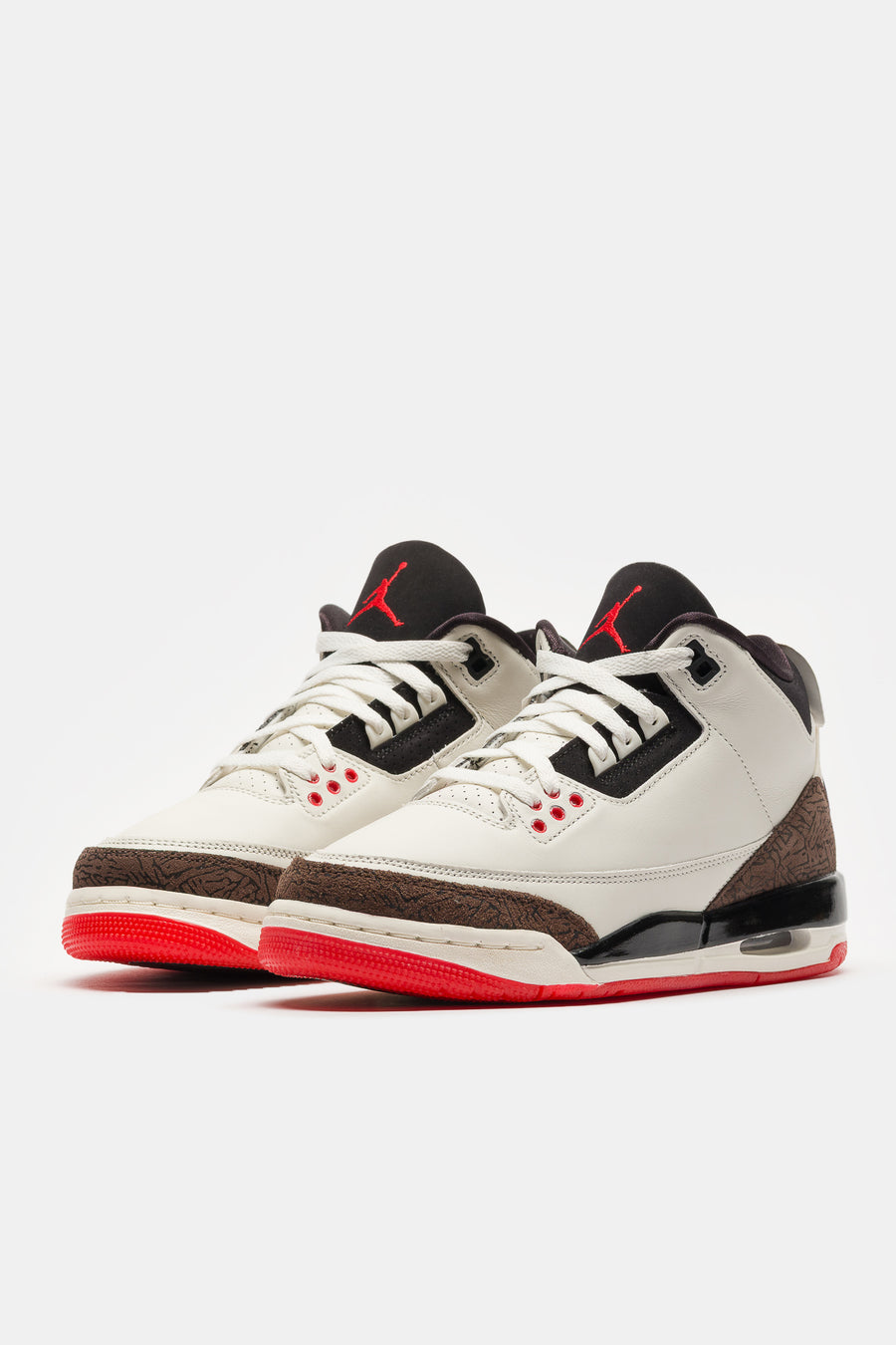 Jordan Air Jordan 3 Sneaker in Sail/Black/University Red/Pale Ivory - Notre