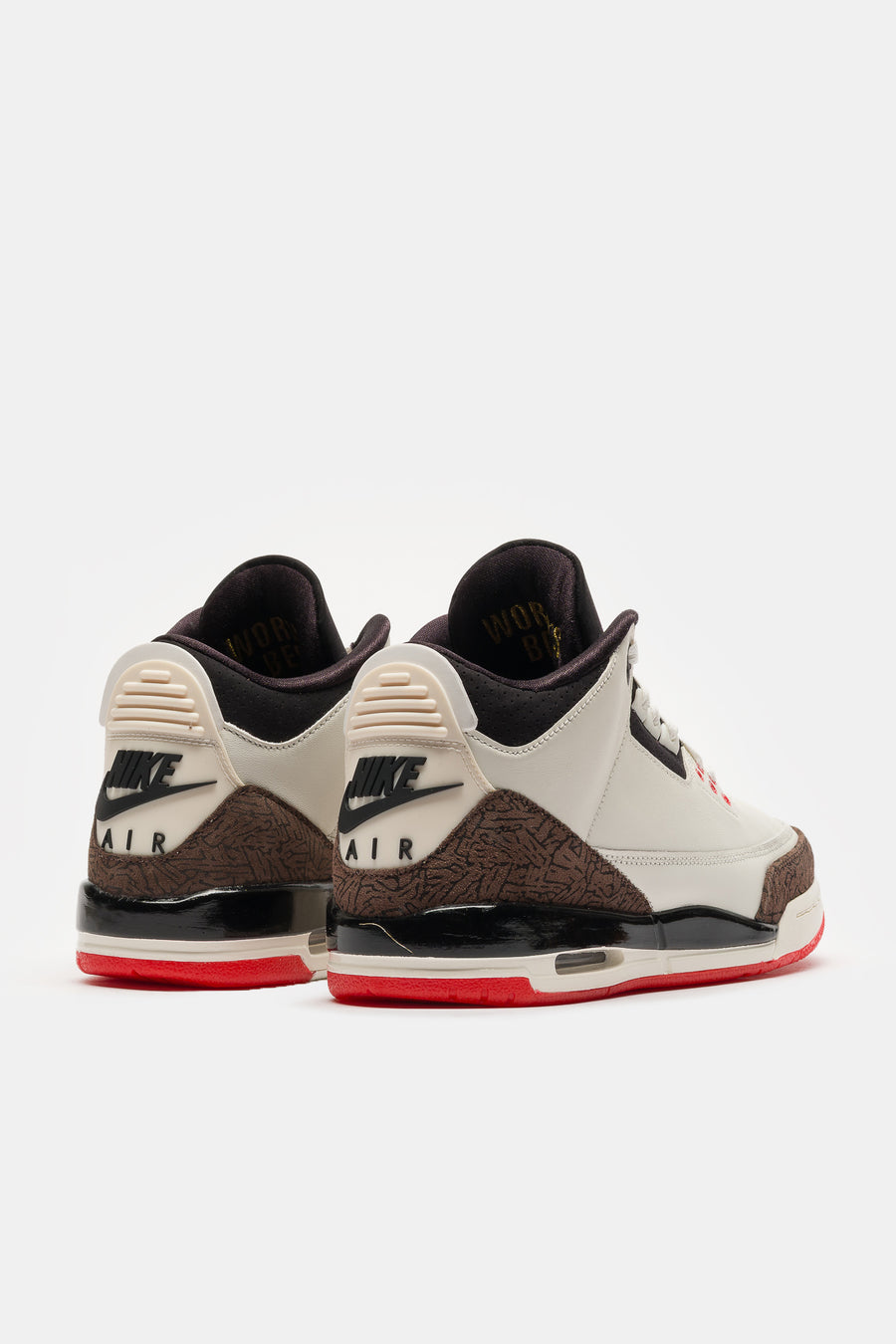 Jordan Air Jordan 3 Sneaker in Sail/Black/University Red/Pale Ivory - Notre