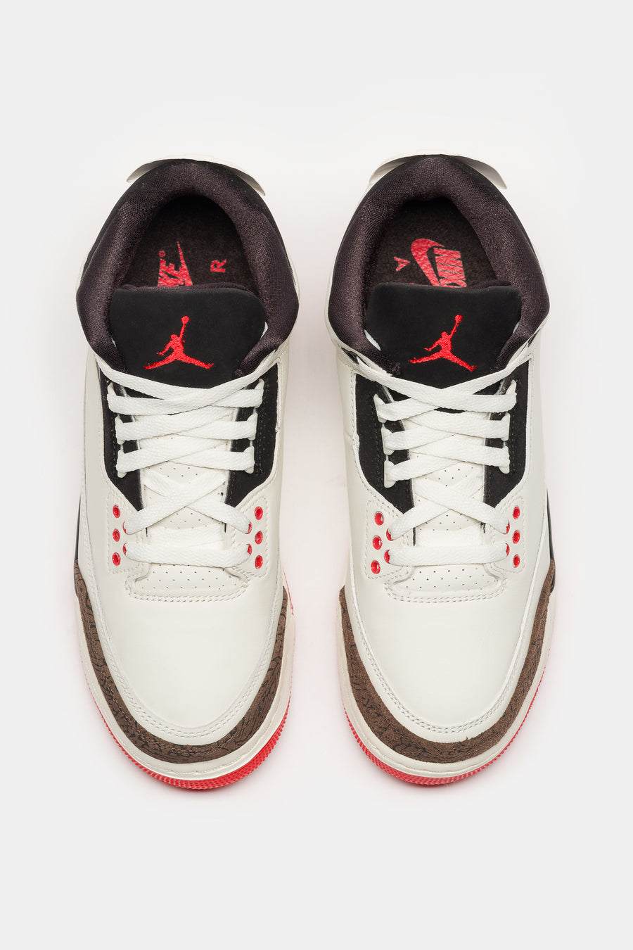 Jordan Air Jordan 3 Sneaker in Sail/Black/University Red/Pale Ivory - Notre