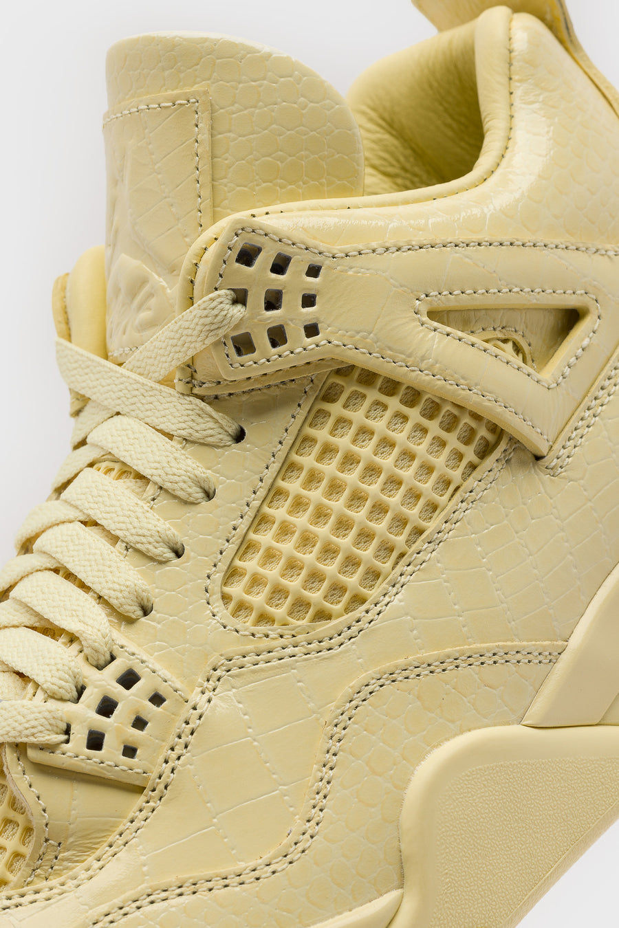 Jordan J Balvin Air Jordan 4 Retro Sneaker in Lemonade/Lemonade - Notre