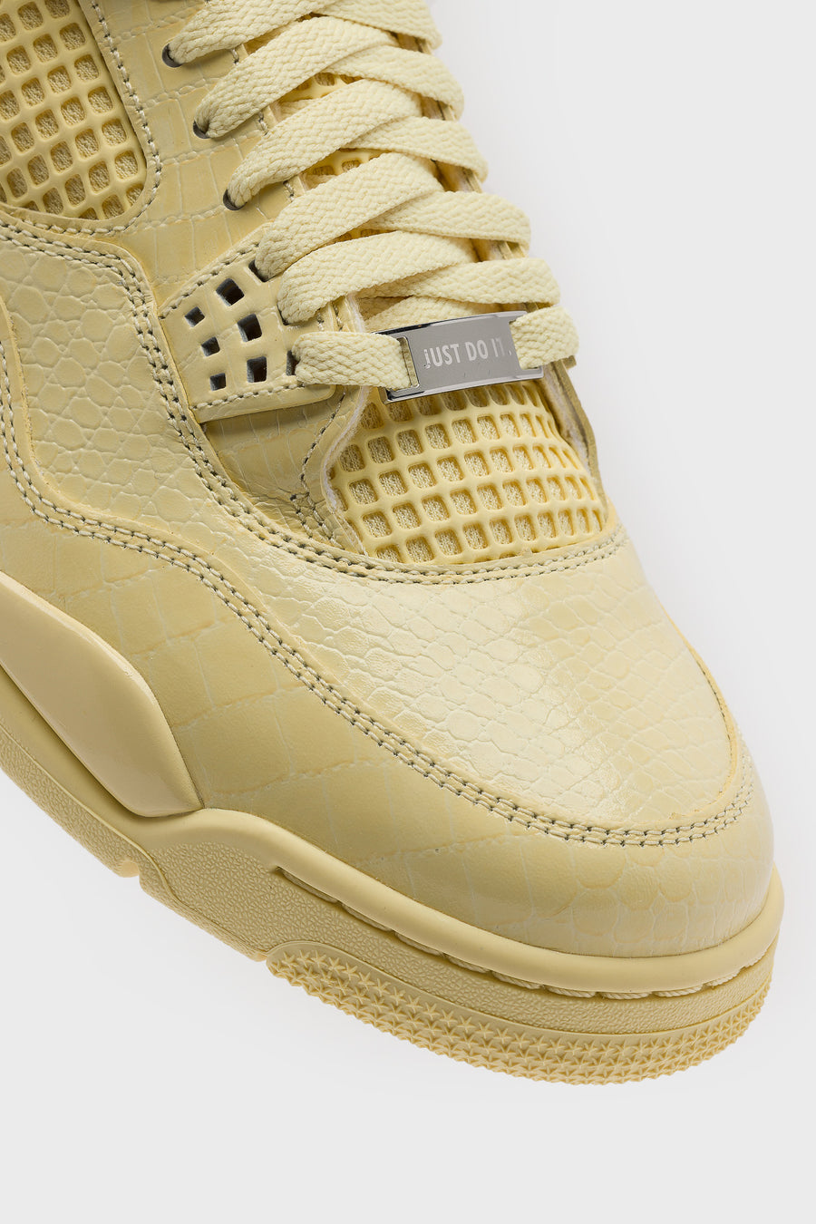 Jordan J Balvin Air Jordan 4 Retro Sneaker in Lemonade/Lemonade - Notre
