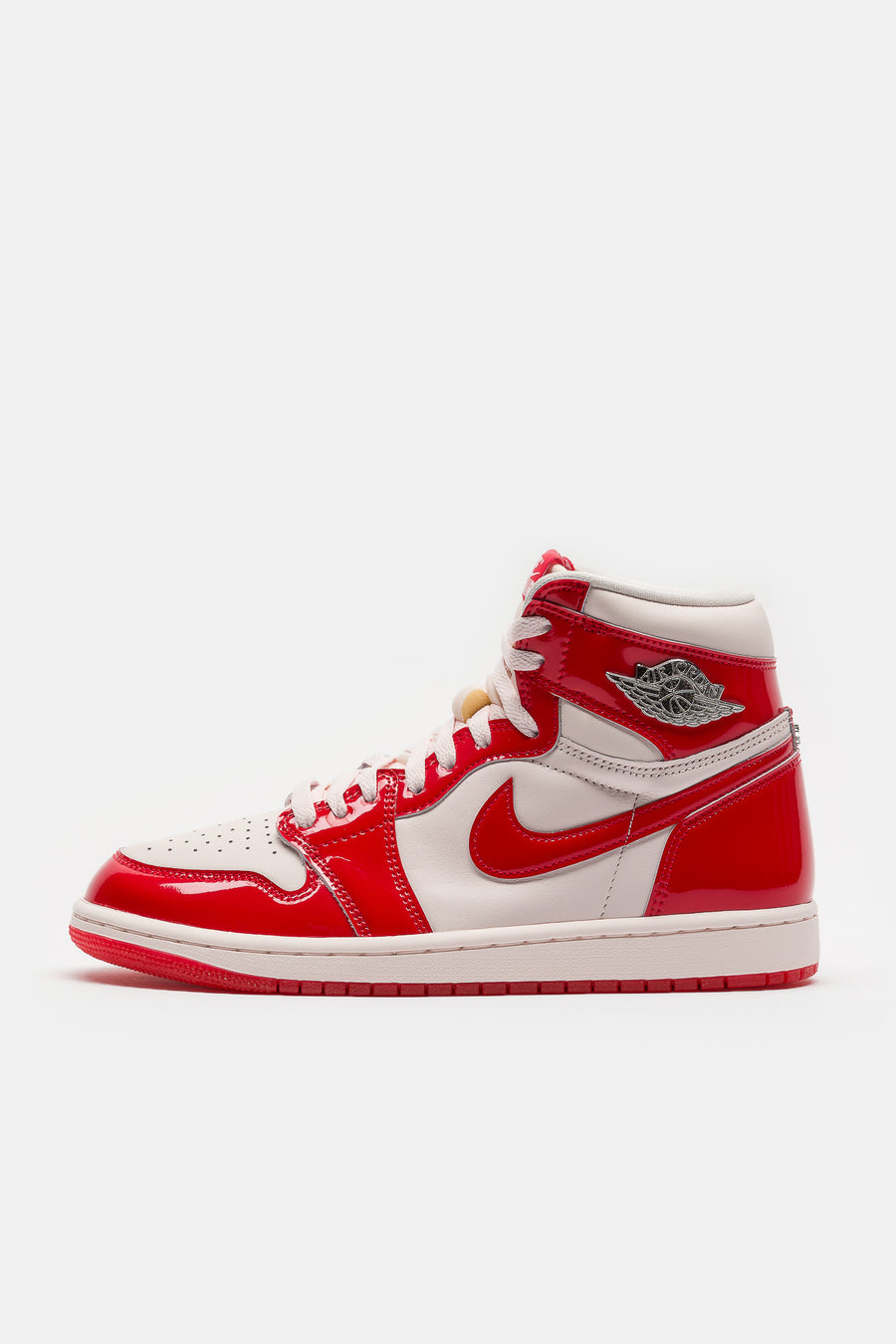 Jordan Air Jordan 1 Retro High OG Sneaker in University Red/Metallic Silver - Notre