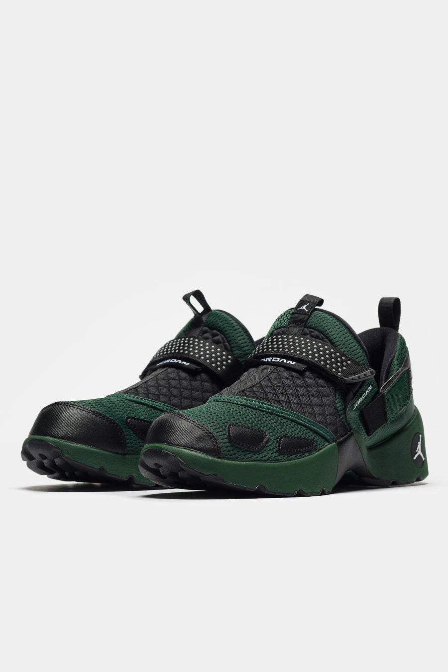 Jordan Trunner LX Sneaker in Fir/White/Reflective Silver/Black - Notre
