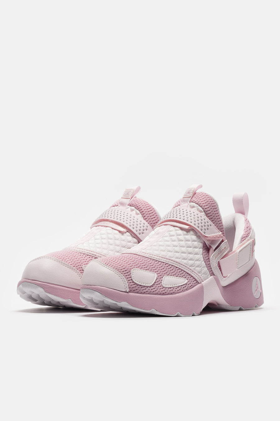 Jordan Trunner LX Sneaker in Iced Carmine/Iced Carmine/Pearl Pink - Notre