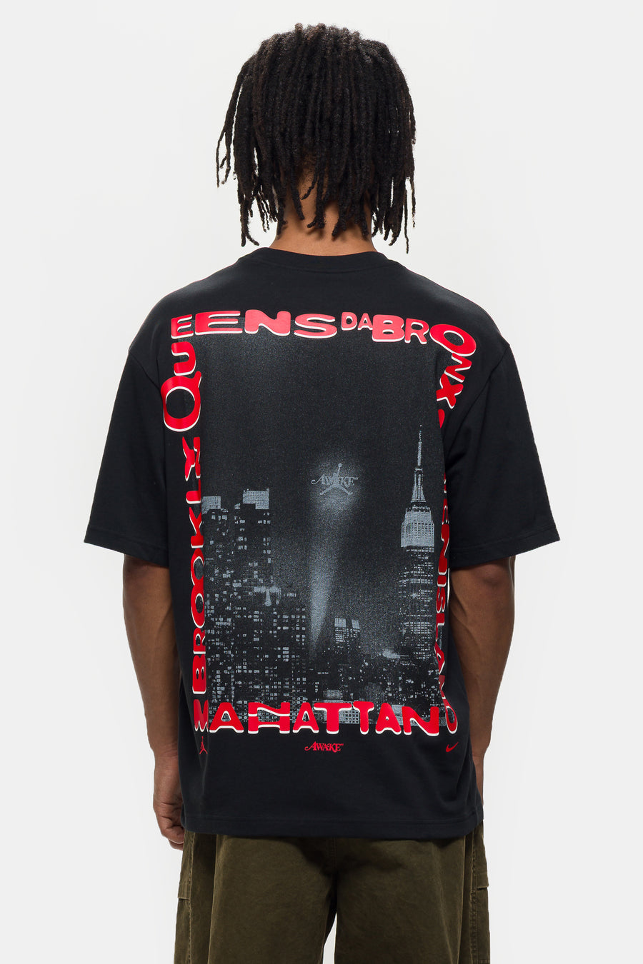 Jordan Awake NY T-Shirt in Black/White/University Red - Notre