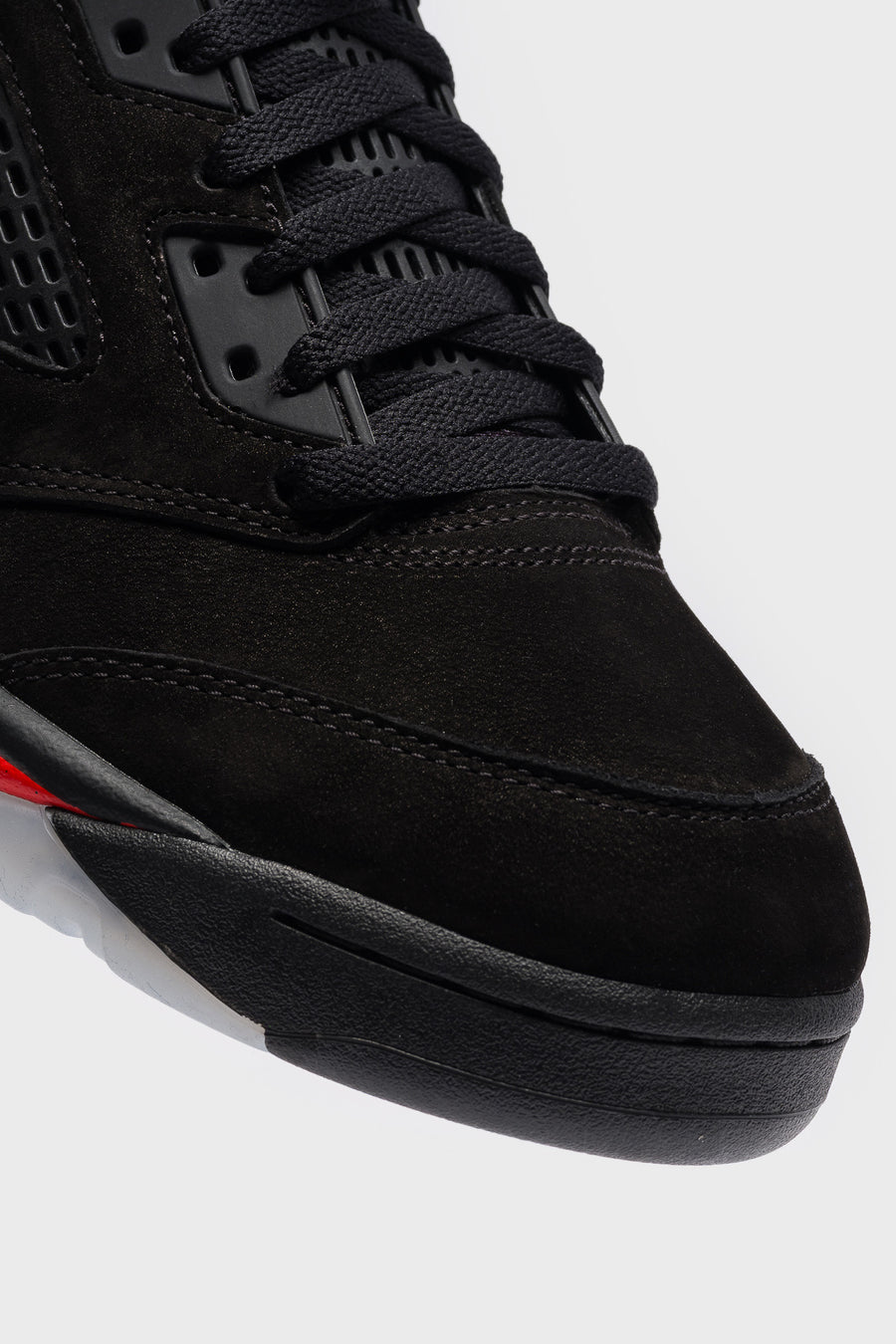 Jordan Air Jordan 5 Retro Sneaker in Black/Black/Picante Red/Glow In The Dark - Notre