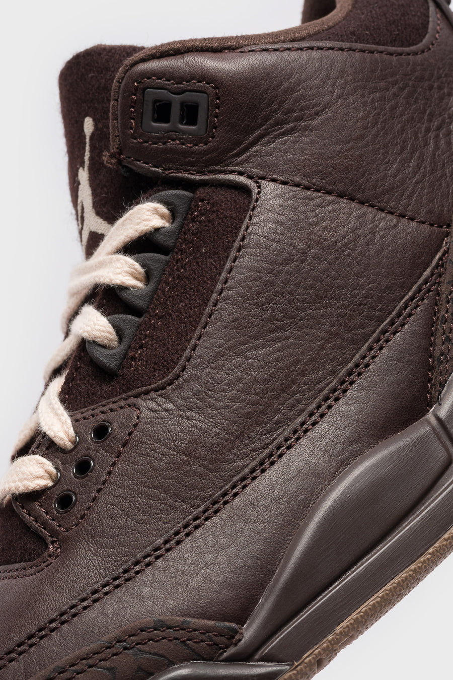 Jordan Air Jordan 3 "Fireside" Retro Sneaker in Velvet Brown/Pearl White/Light British Tan - Notre