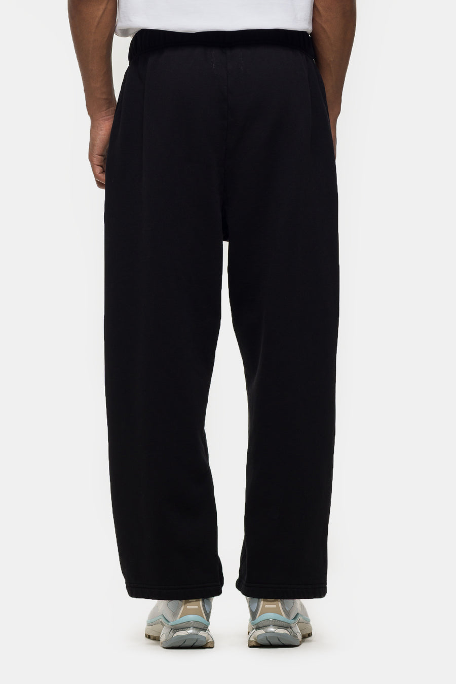 Les Tien Cropped Relaxed Pant in Jet Black - Notre