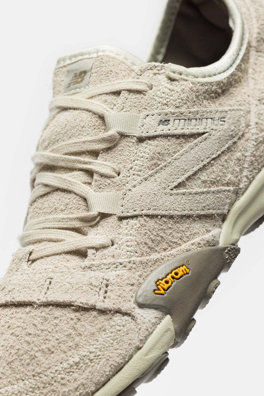 New Balance MT10 Sneaker in Shipyard/Dockside - Notre
