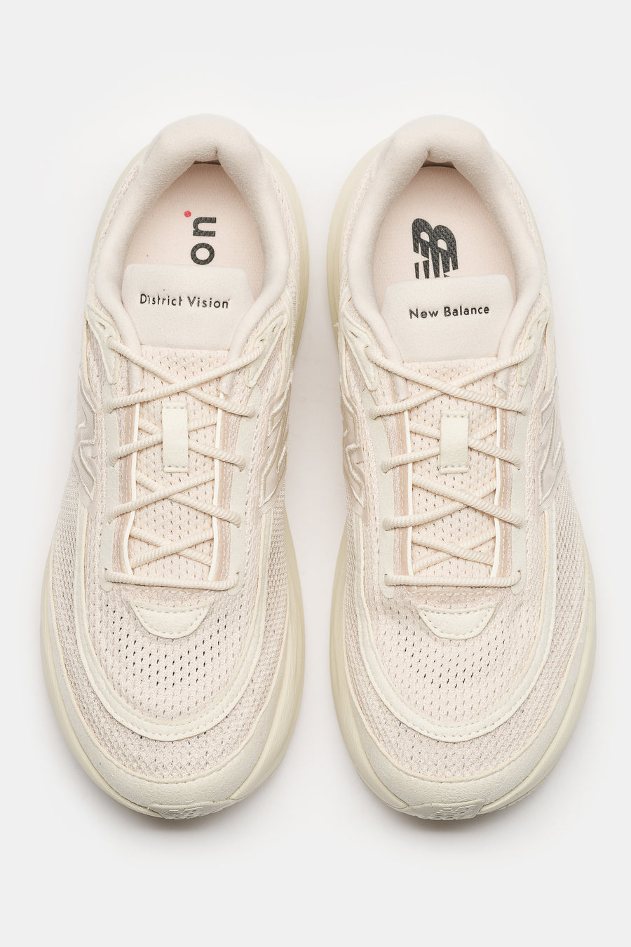 New Balance District Vision 1080v15 Sneaker in Linen/Black - Notre