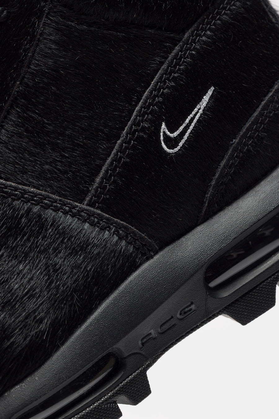 Nike Air Max Goadome Boot in Black/Black - Notre