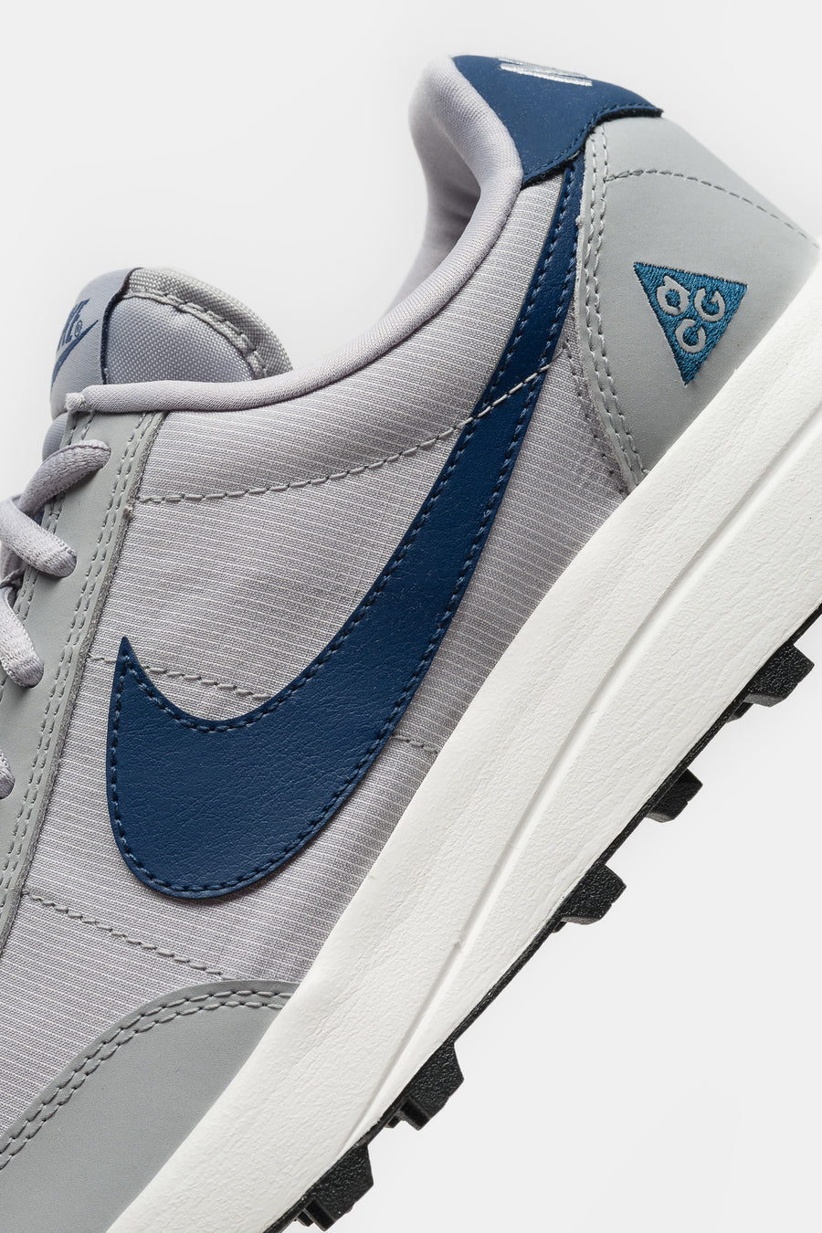 Nike ACG LDV Sneaker in Wolf Grey/Navy/Summit White/White - Notre