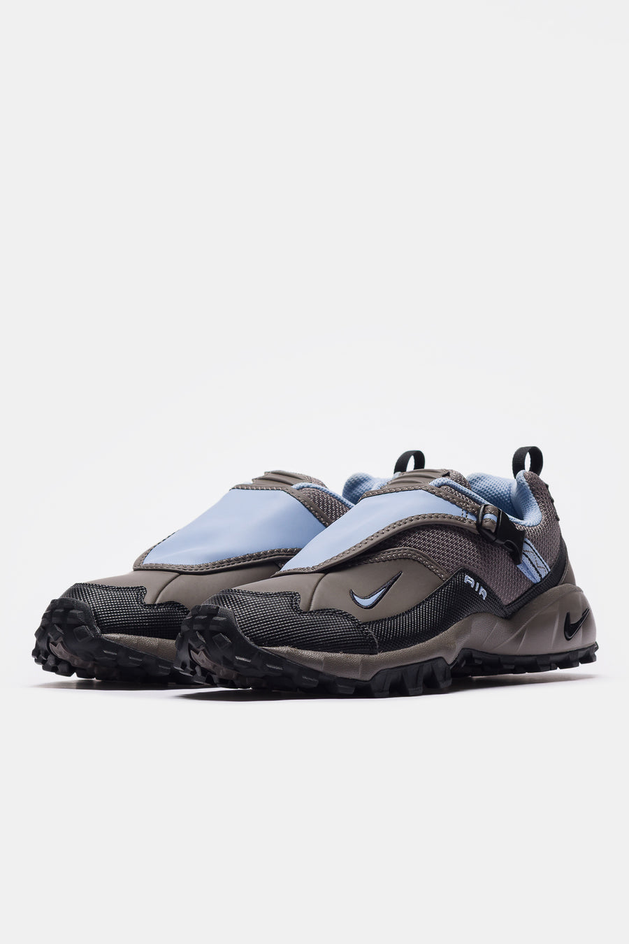 Nike ACG Phassad Sneaker in Cave Stone/Aluminum/Cave Stone/Black - Notre