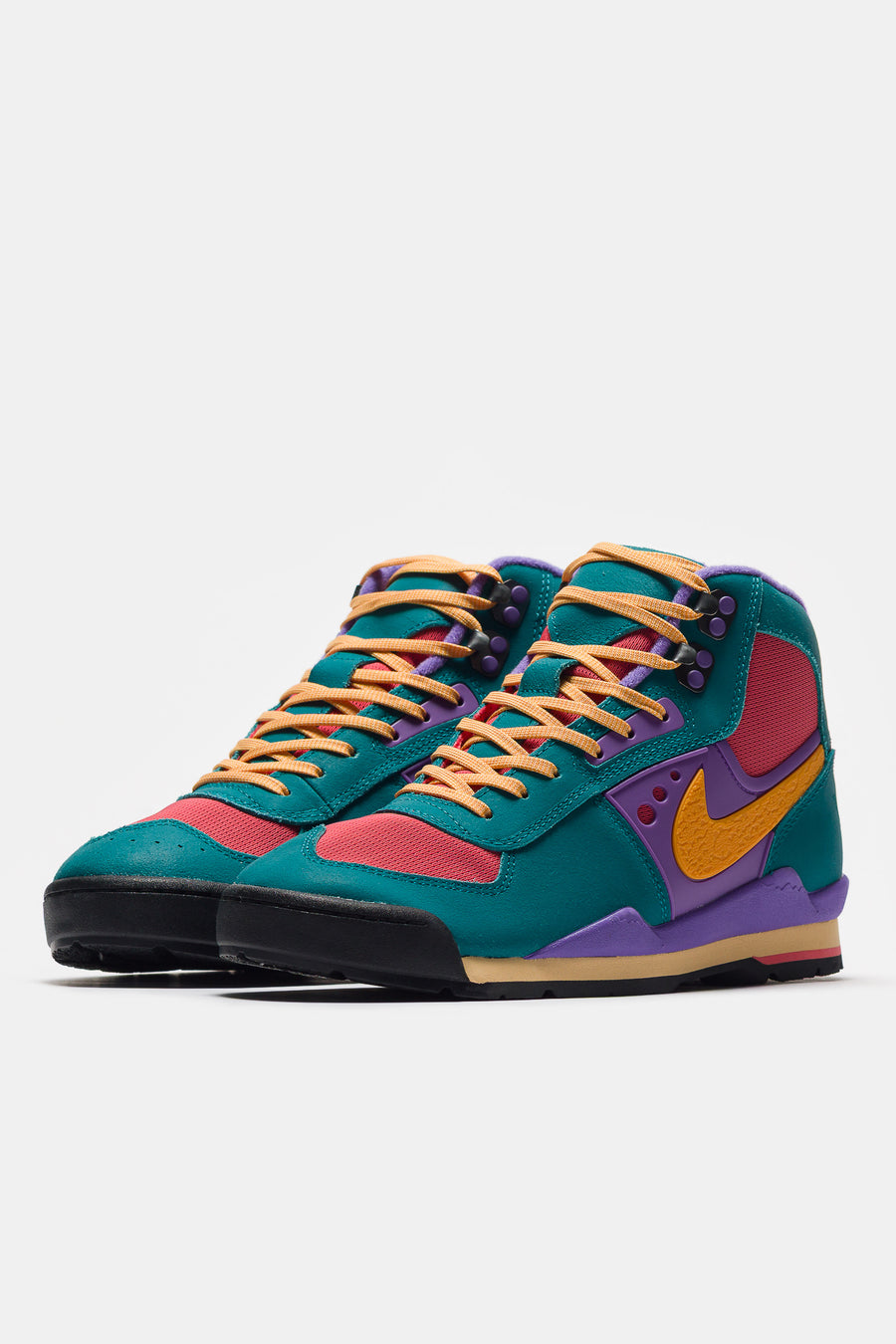 Nike Air Baltoro SP Boot in Bright Spruce/Kumquat/Fruit Punch - Notre