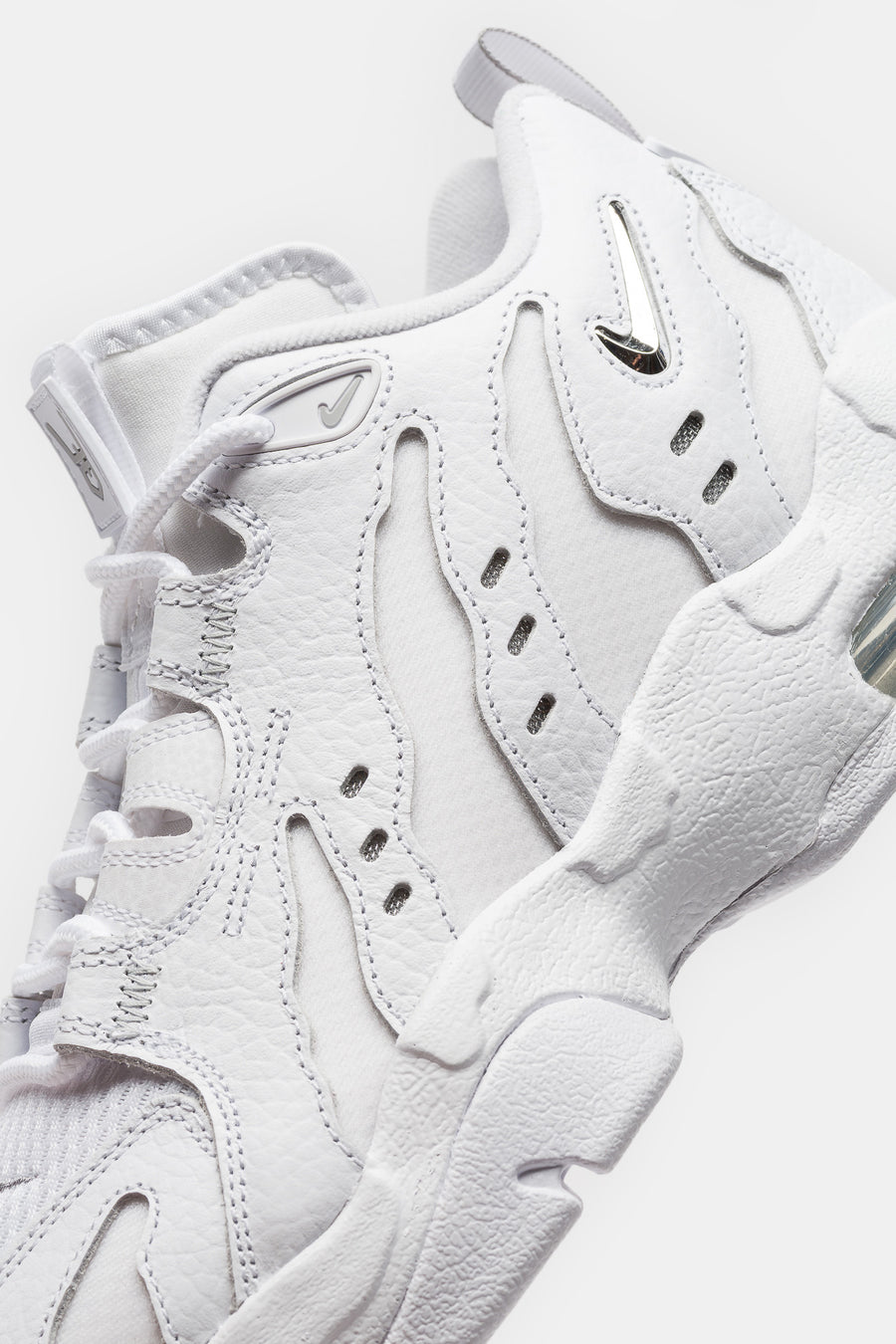 Nike Air DT Max '96 Low Sneaker in White/Metallic Silver/White - Notre