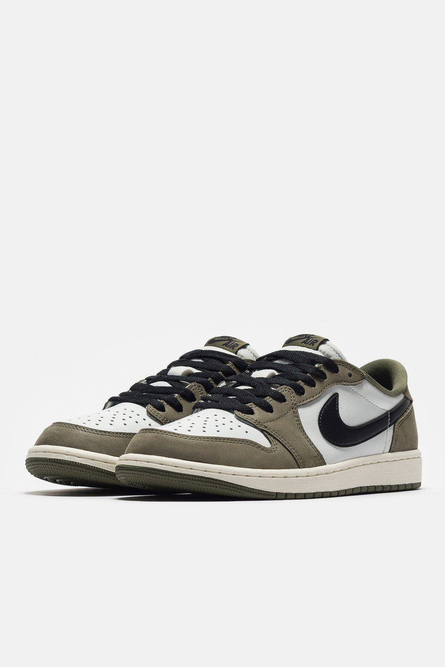 Jordan Air Jordan 1 Retro Low Sneaker in Medium Olive/Black/Summit White/Sail - Notre