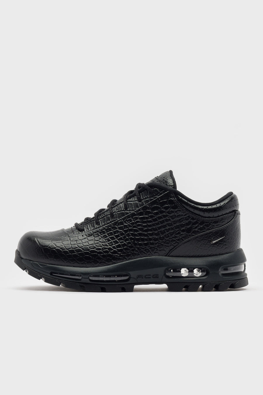 Nike Air Max Goadome Low Sneaker in Black/Black - Notre