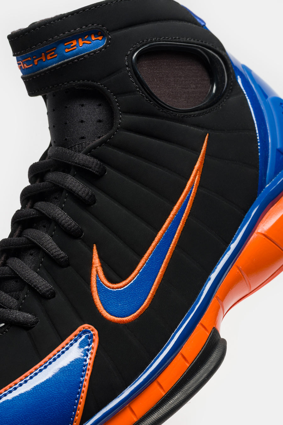 Nike Air Zoom Huarache 2K4 Sneaker in Black/Varsity Royal/Safety Orange - Notre