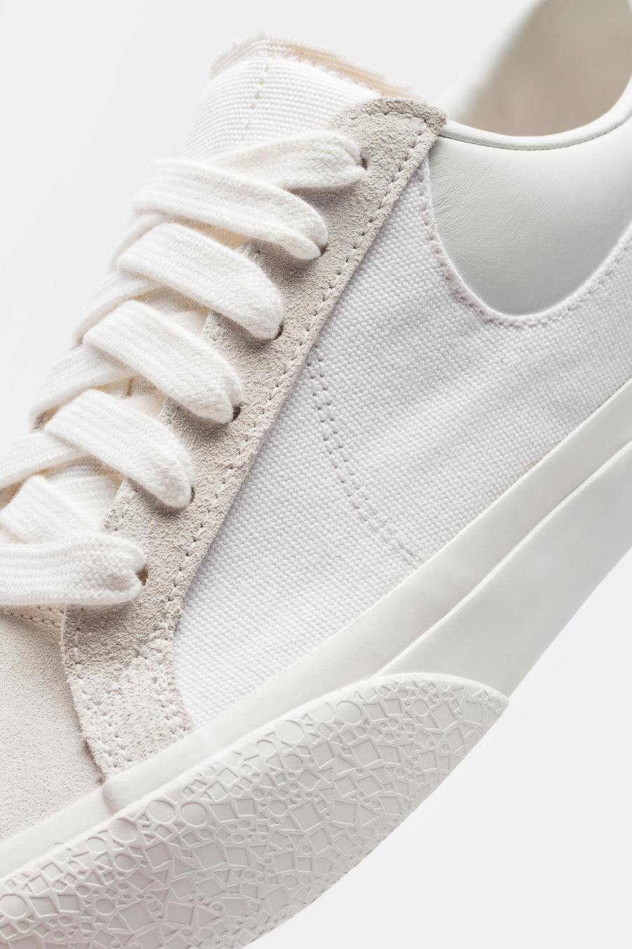 Nike Blazy Sneaker in White/Summit White/Sail - Notre