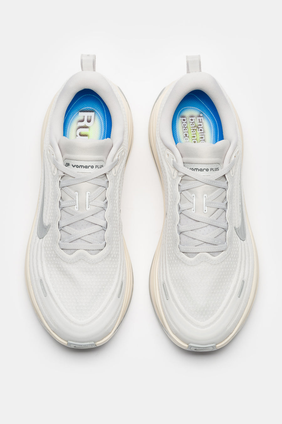 Nike Vomero Plus Sneaker in Platinum Tint/Reflect Silver/Grey Fog - Notre